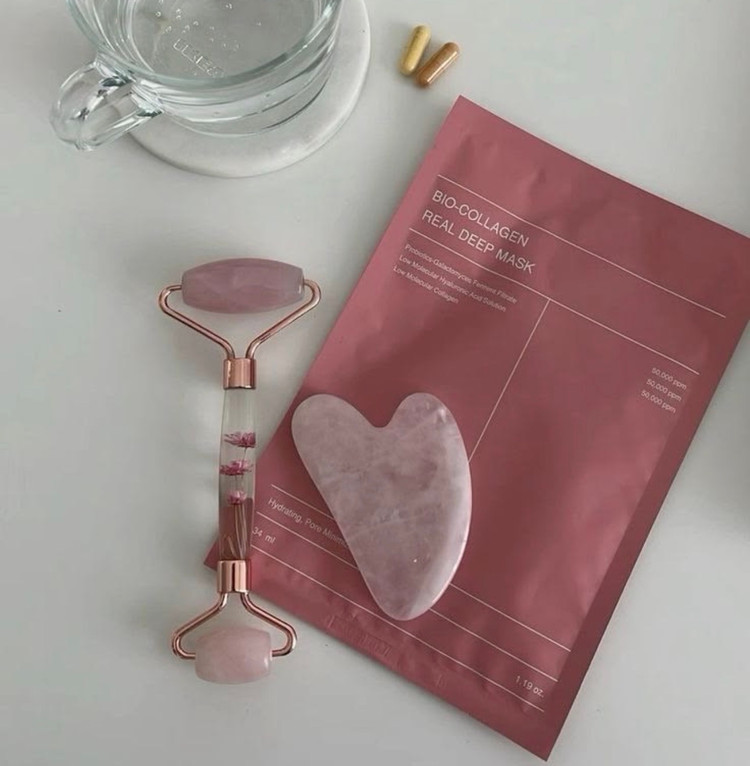ماسک ورقه ای صورت بایودنس مدل بیو کلاژن ۳۴ گرم کمک به سفتی پوست و کاهش خطوط ریز پک ۴ عددی